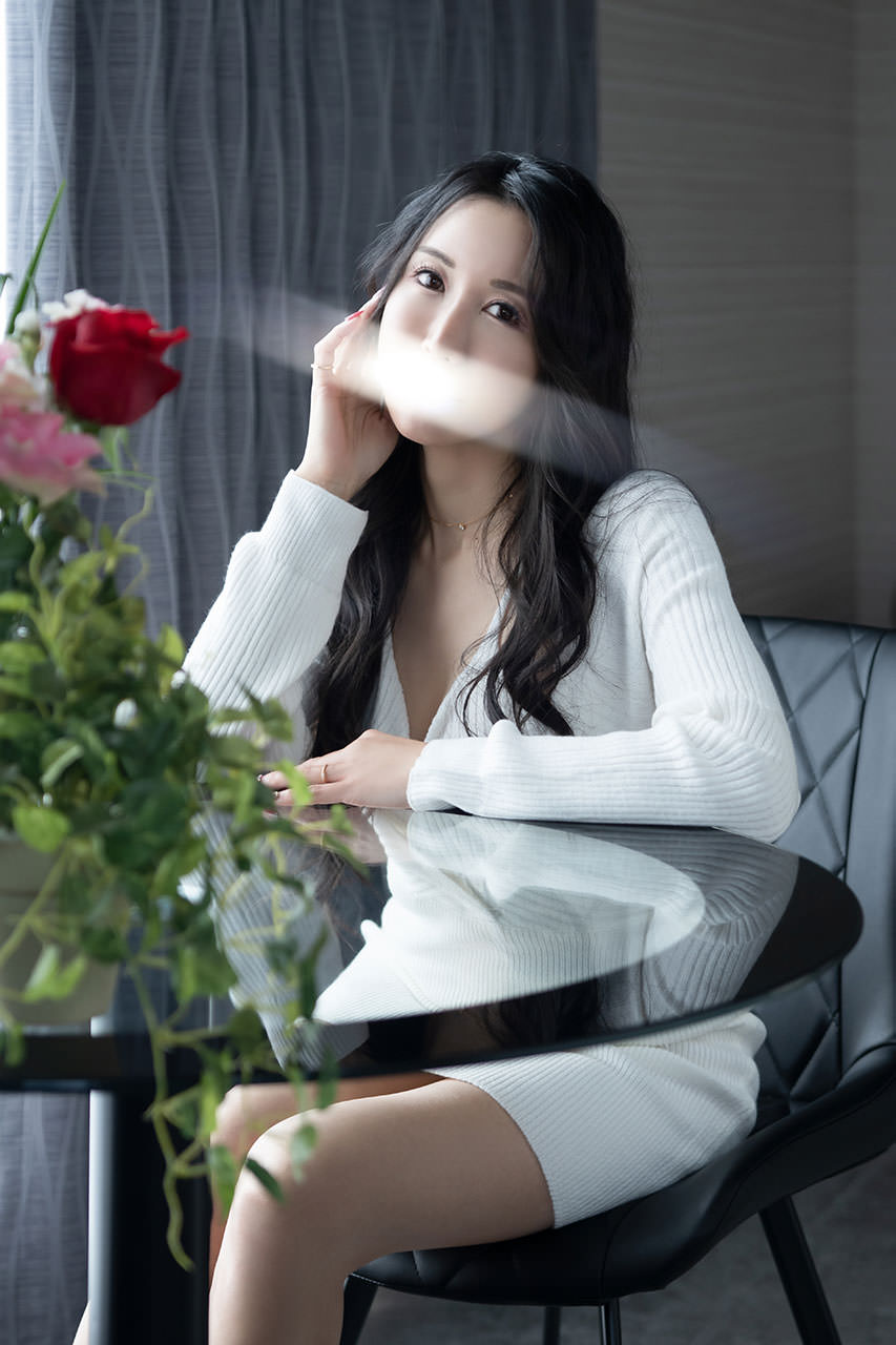 愛原よし乃のプロフィール一般写真
