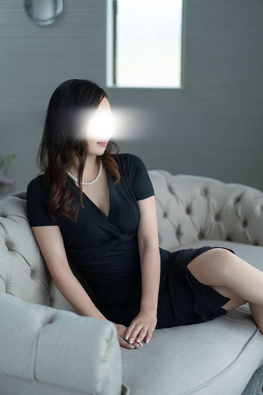 鳴沢ひろこのプロフィール一般写真