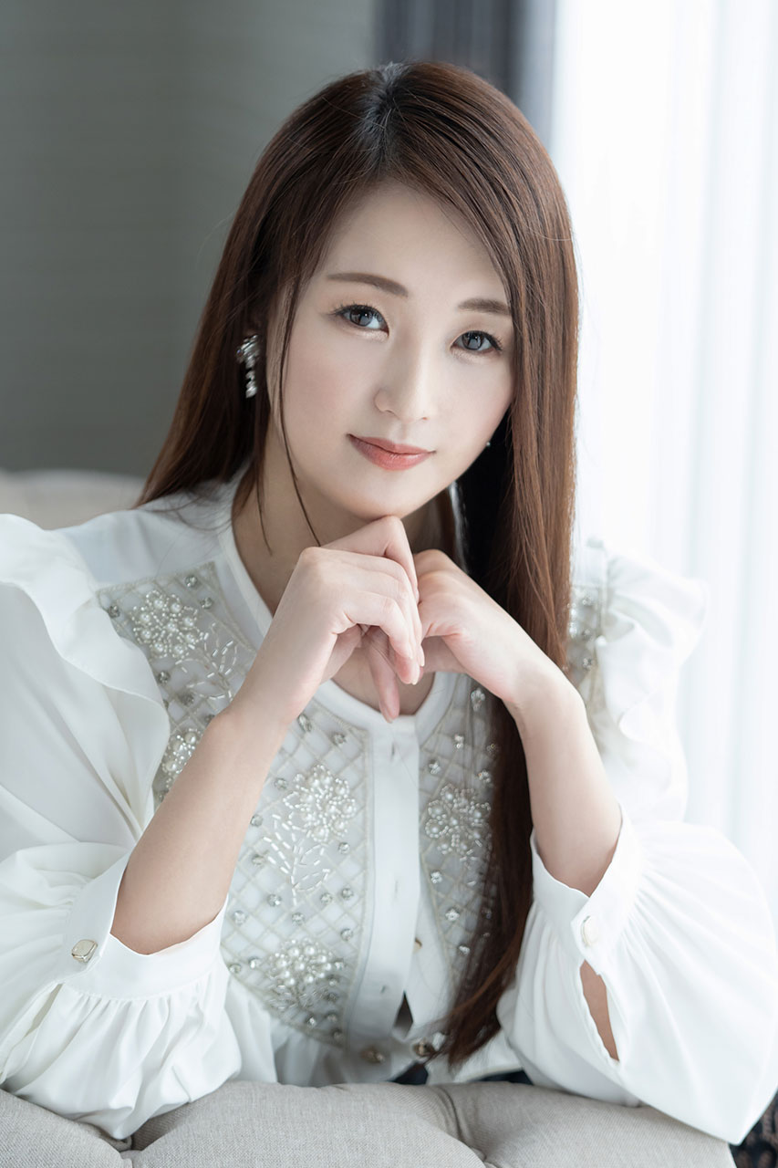 山岡鈴蘭のプロフィール一般写真
