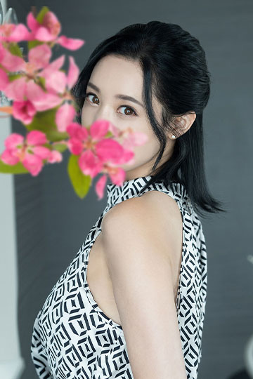 一般八代麻里江サムネイル